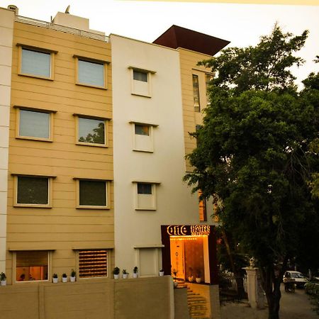 Hotel One Earth GG Regency Amritsar Exterior foto