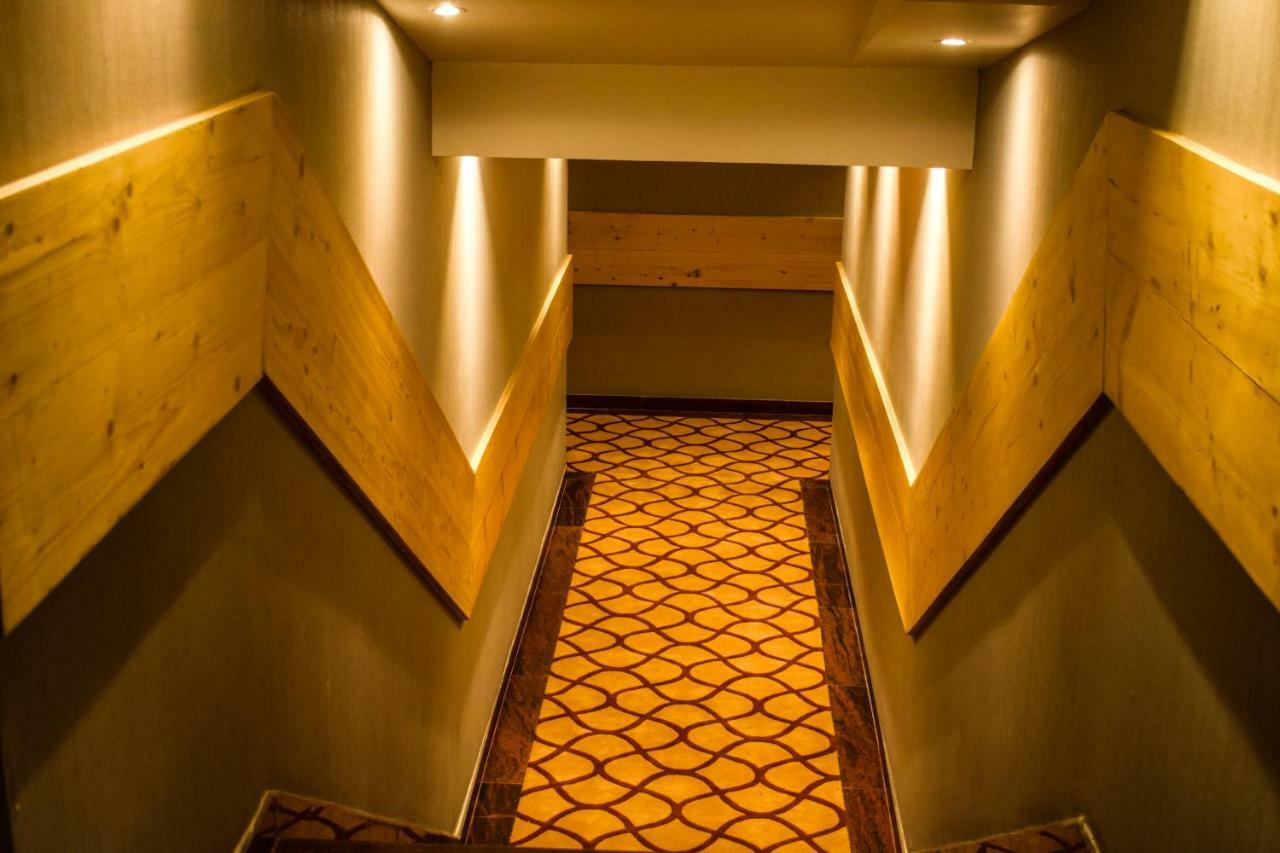 Hotel One Earth GG Regency Amritsar Exterior foto